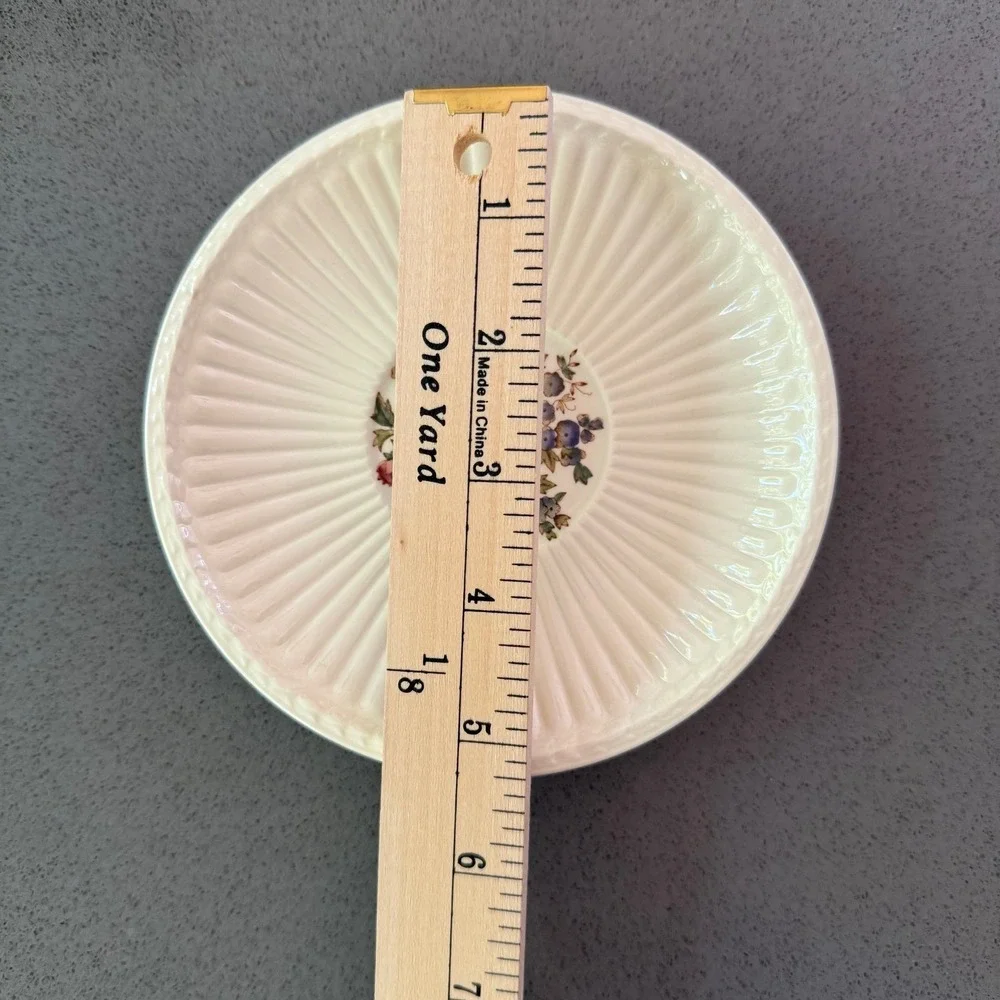 Wedgwood‎ Conway Saucer 6.25